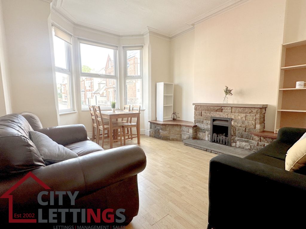 Property photo 3 of 38 Img_1901
