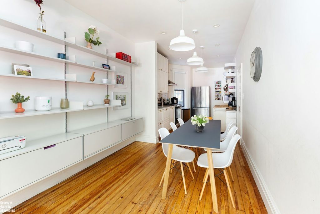 Property photo 3 of 9 <Alttext/>