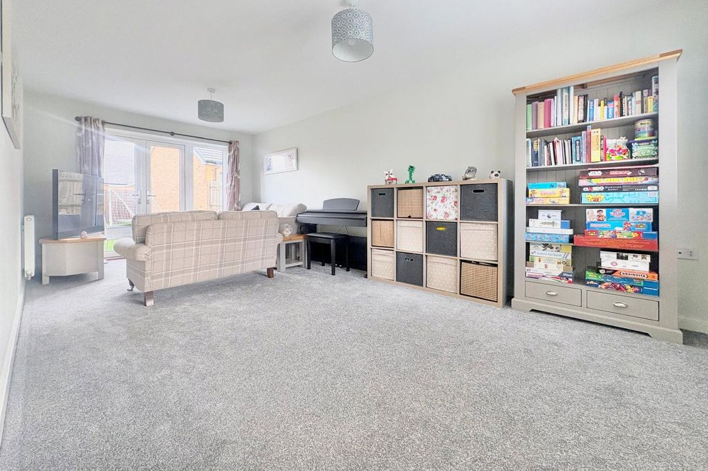 Property photo 3 of 26 Picture No. 13