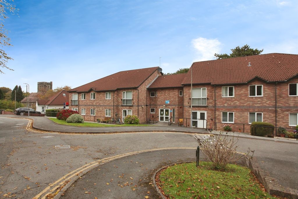 Property photo 2 of 8