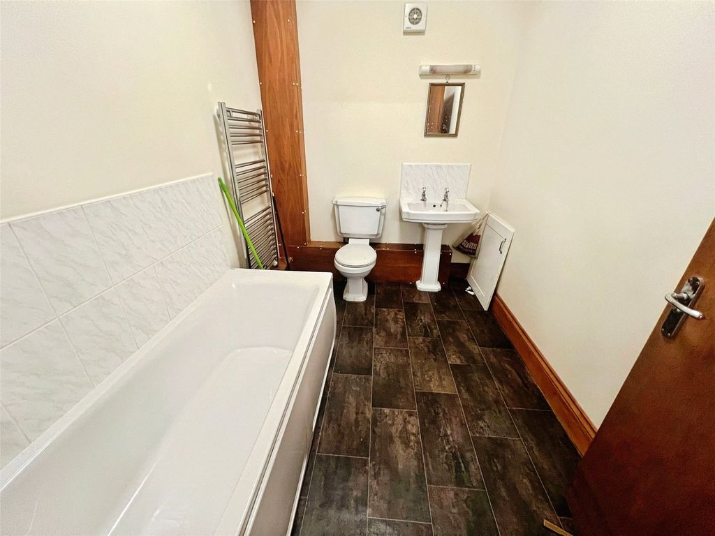 Additional image 10 of 2 bed flat for saleNew Road, Troon, Camborne TR14