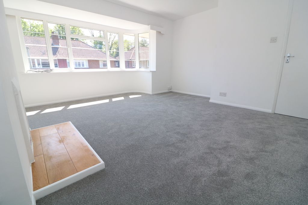 Property photo 3 of 8 Img_8943