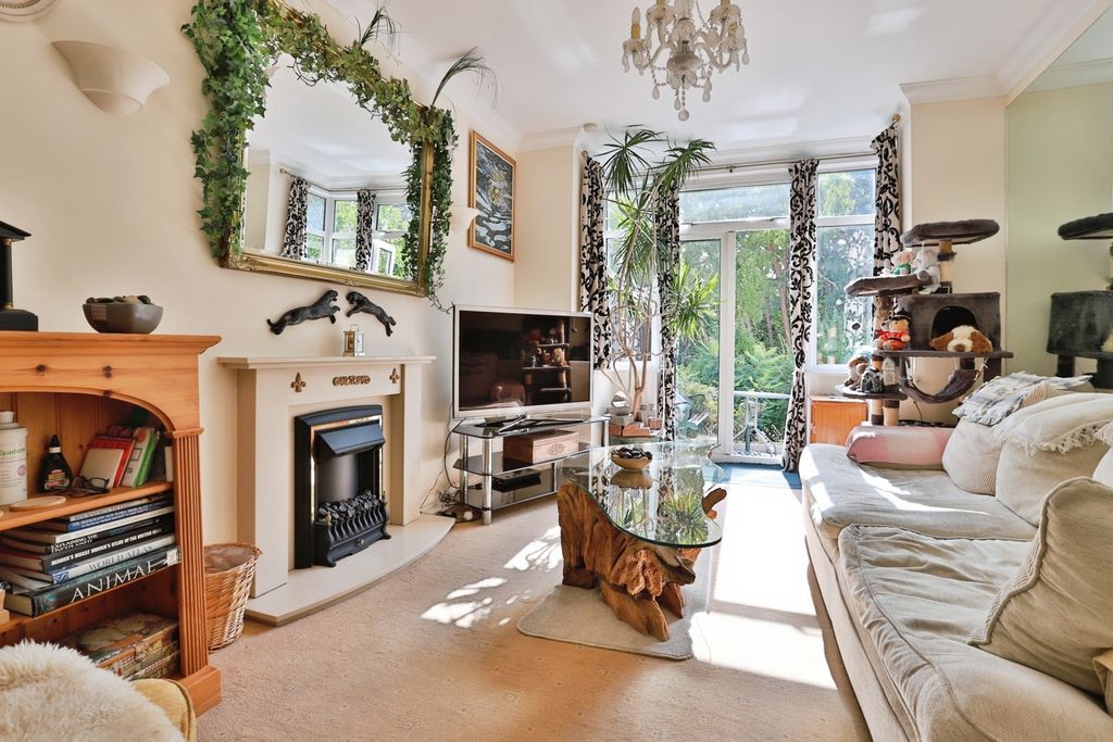 Property photo 2 of 19 Pbox-Img.Jpg