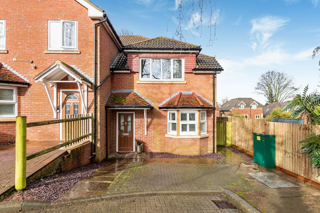 Property photo 1 of 18