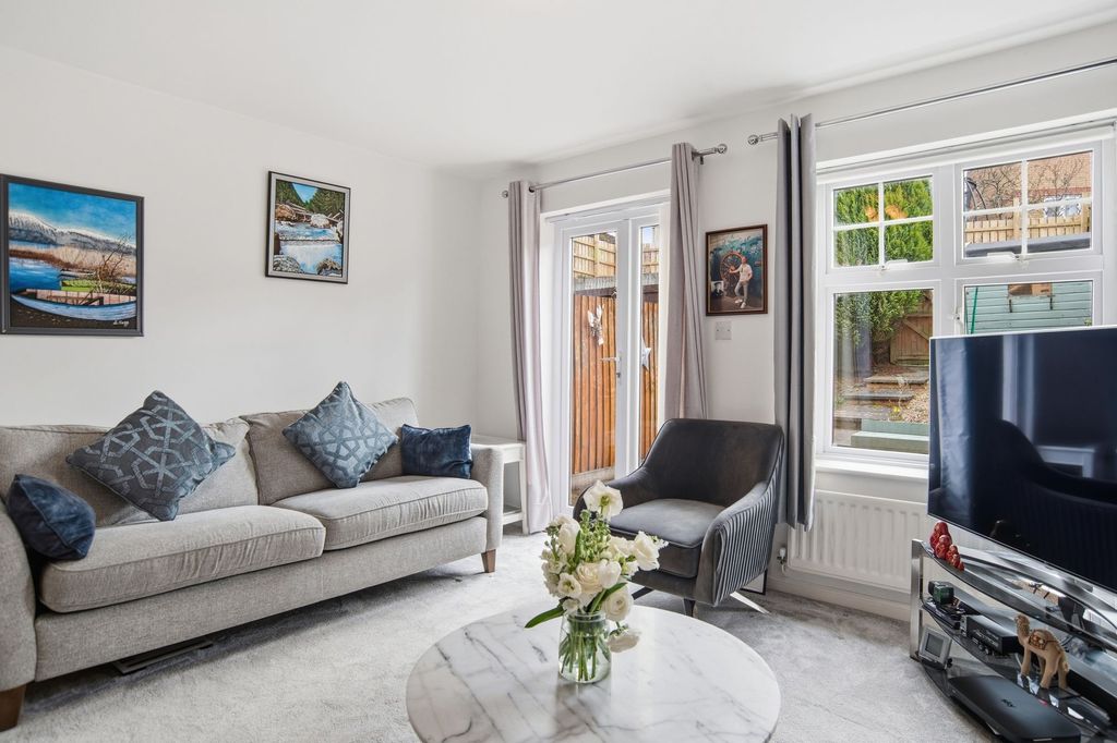 Property photo 2 of 16 Lounge/Diner