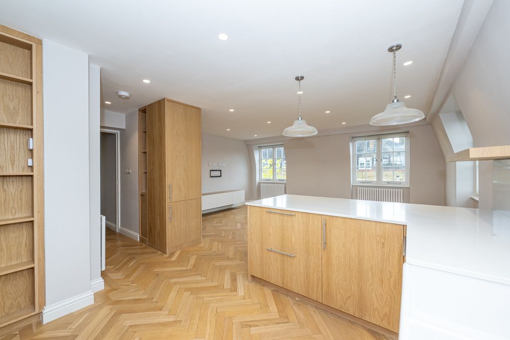 Property photo 2 of 26 5101385
