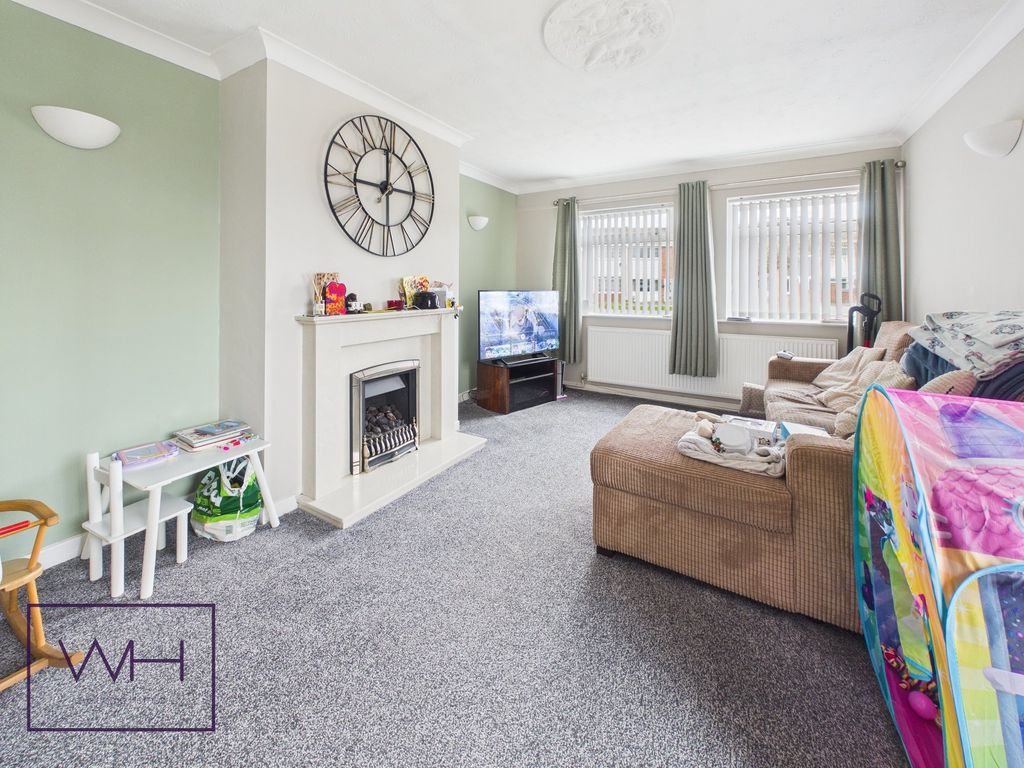 Property photo 3 of 15 Cam04980G0-Pr0120-Still006