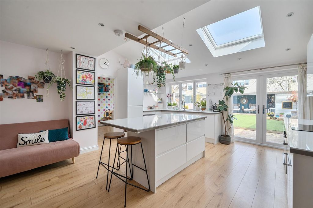 Property photo 3 of 17 1430198-4-69Bd572112Ca3.Jpg