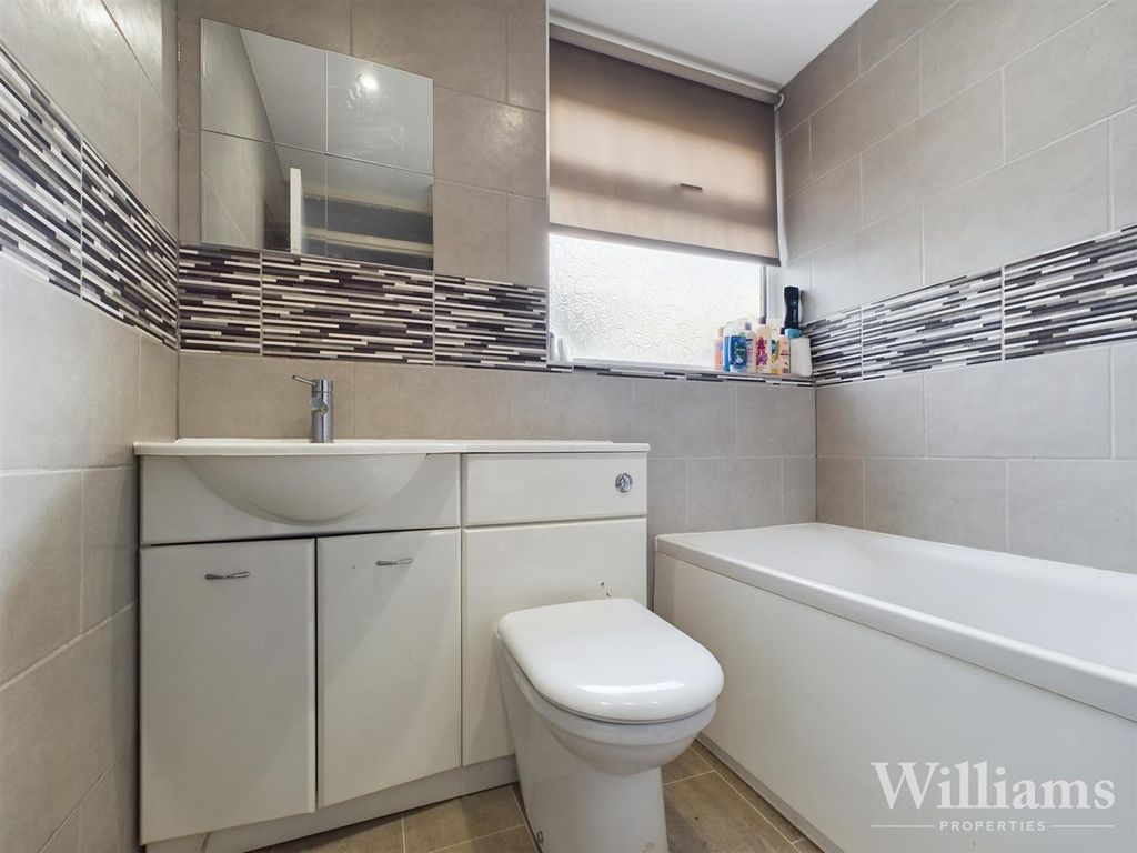 Property photo 2 of 12 Cam02962G0-Pr0190-Still003.Jpg