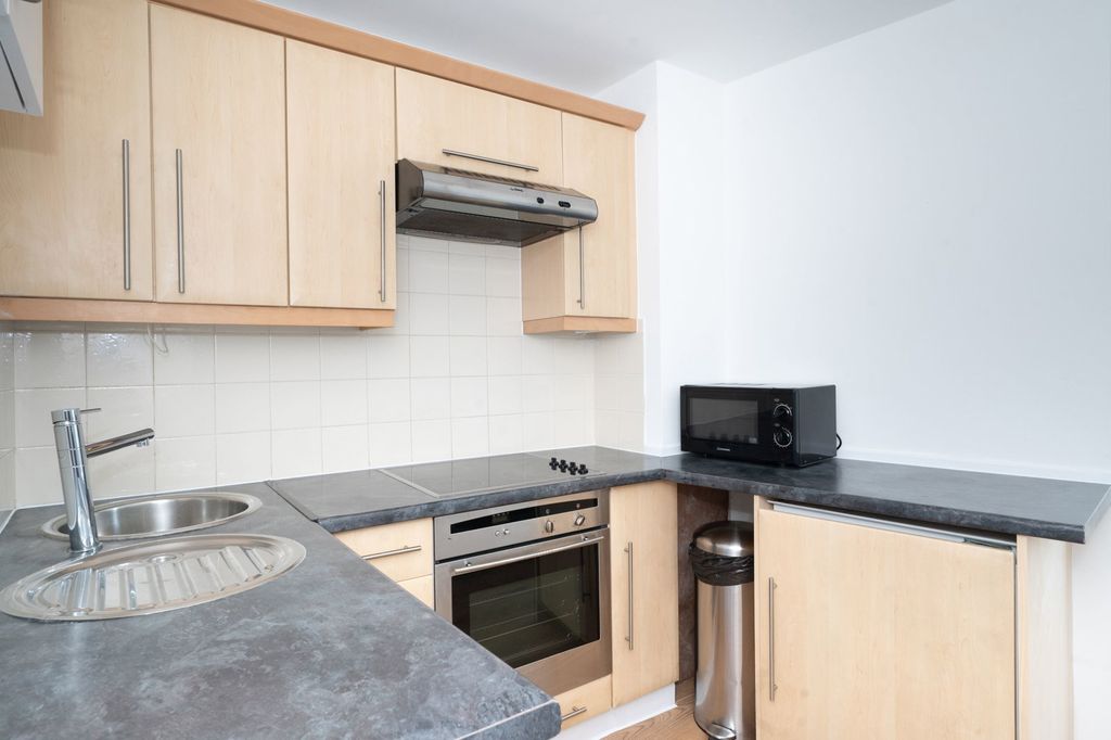 Property photo 3 of 22