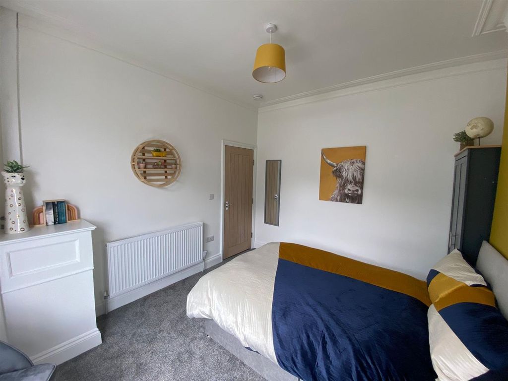 Property photo 3 of 16 Bedroom 1