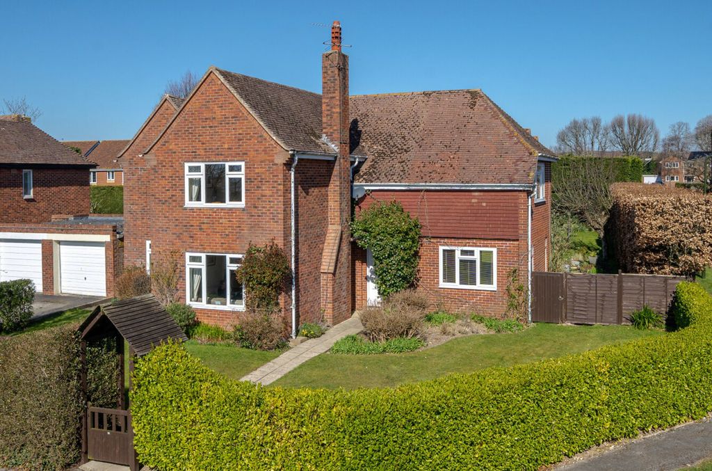 Property photo 1 of 18