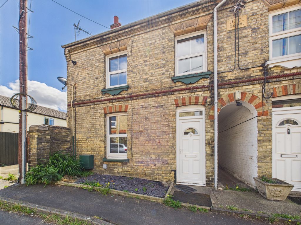 Property photo 1 of 17