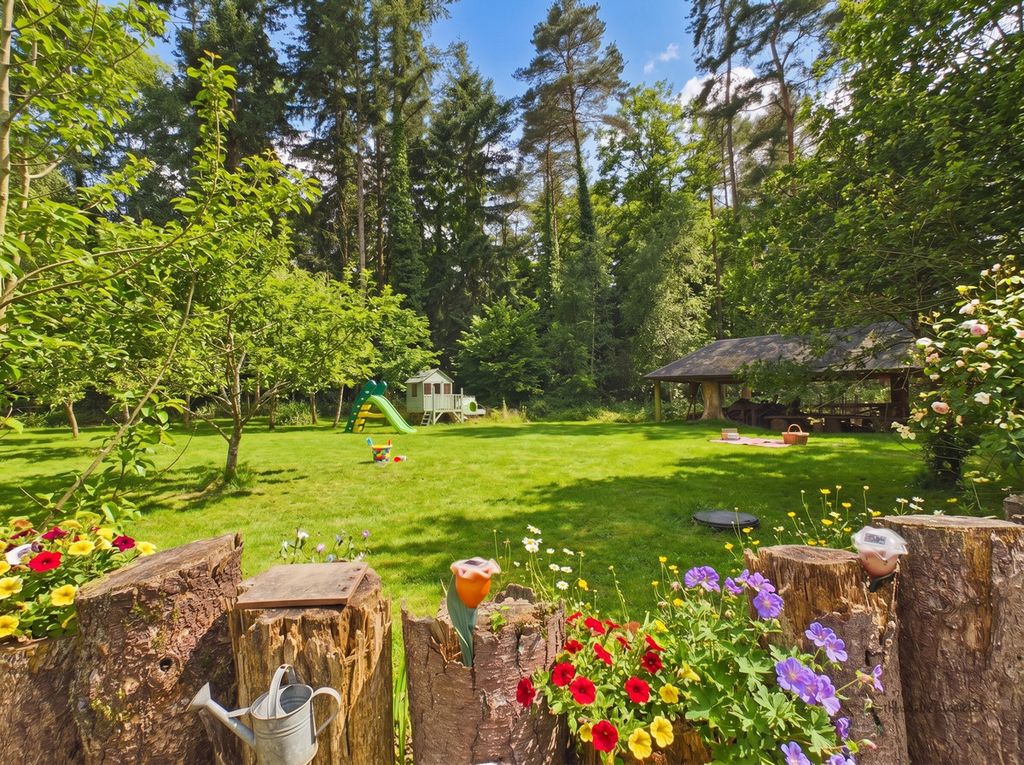 Property photo 2 of 33