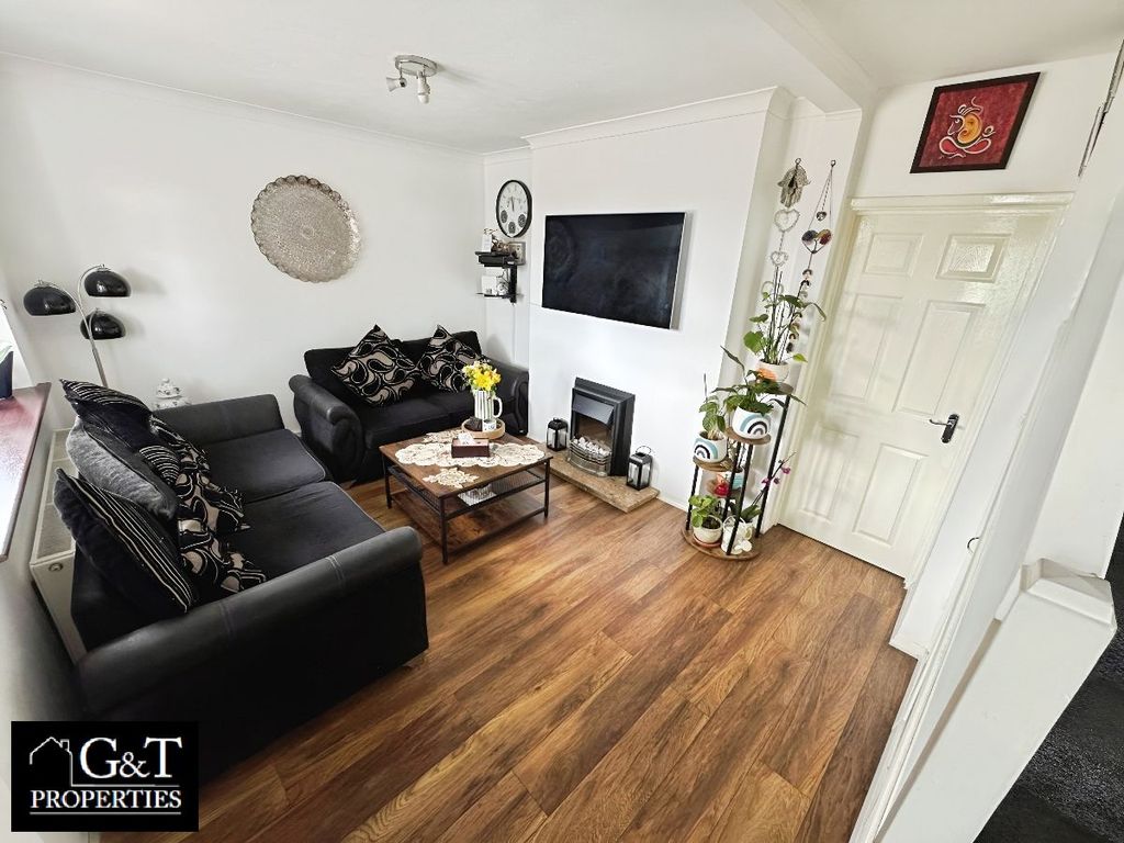 Property photo 2 of 17