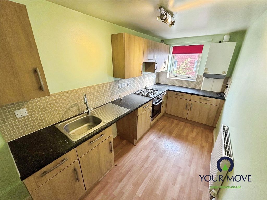 Property photo 3 of 17 Kitchen/Breakfast