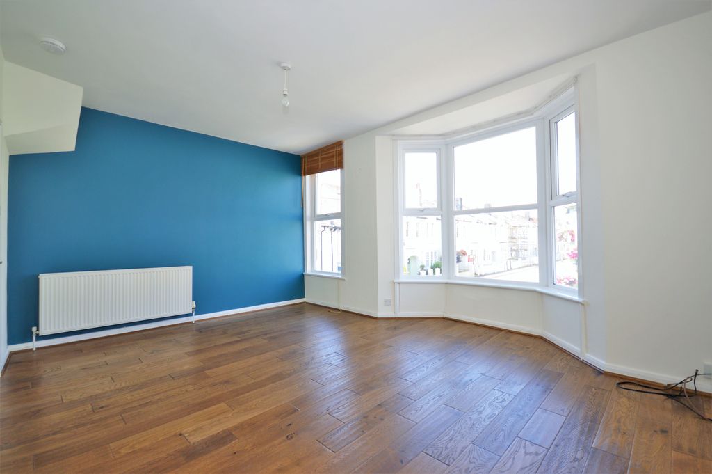 Property photo 3 of 12 Wall No Longer Blue