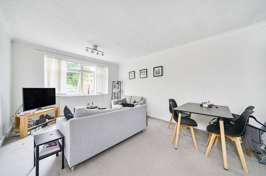 Property photo 2 of 15 1315397-6-685Ff01...