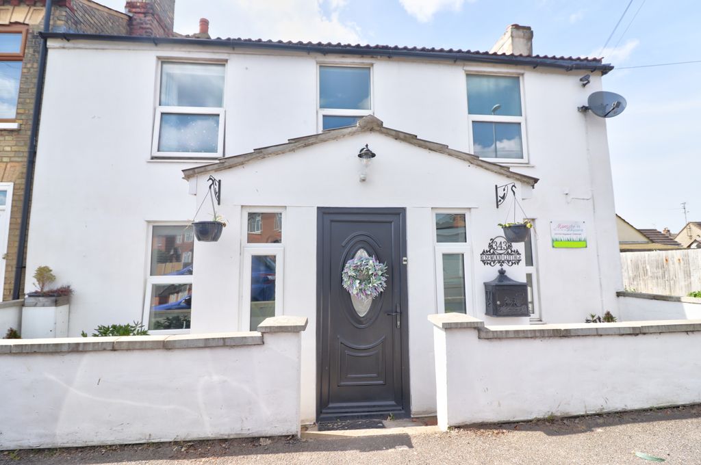 Property photo 2 of 23 Front 2