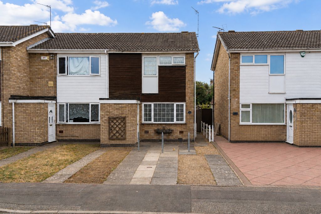Property photo 1 of 17 F4