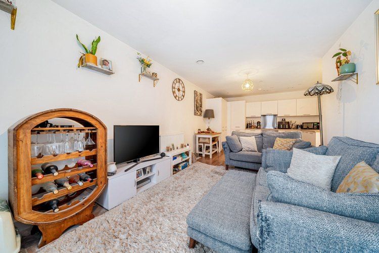 Property photo 2 of 20