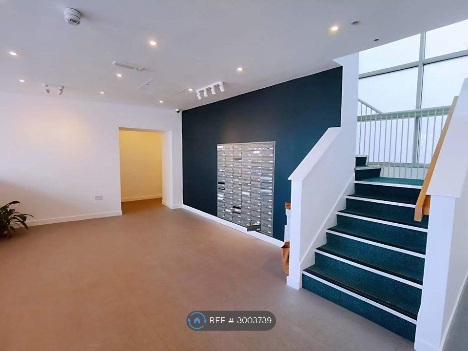 Property photo 3 of 9