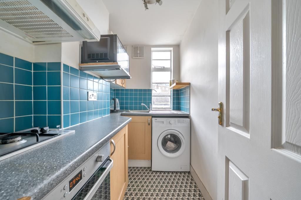 Property photo 2 of 18 Kitchen