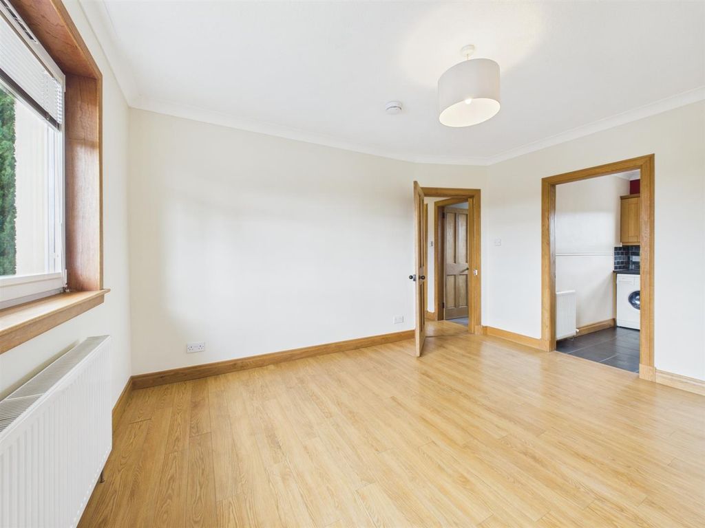 Property photo 3 of 16 Cam03924G0-Pr0133-Still005.Jpg