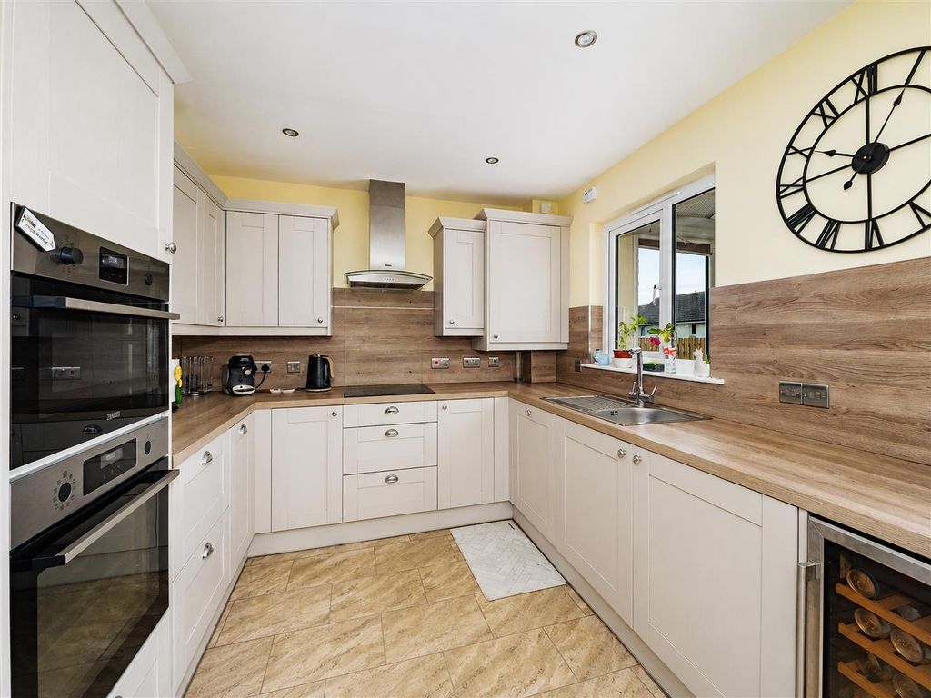 Property photo 3 of 21 27 Provost Milne Gardens Arbroath-6.Jpg