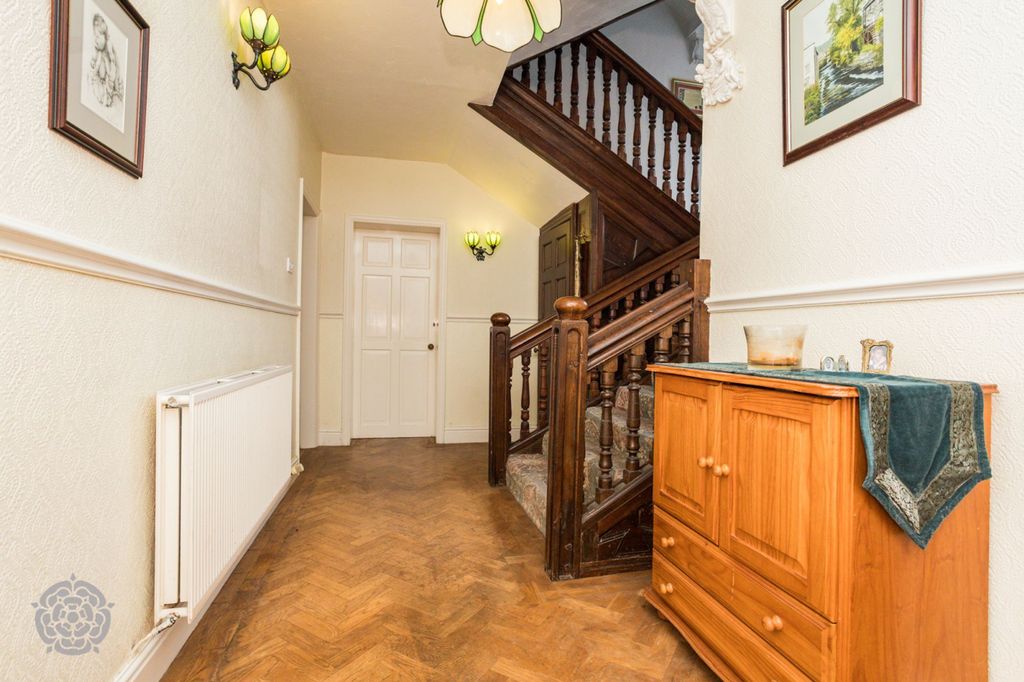 Property photo 3 of 53 Picture No. 31