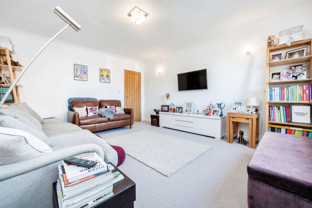 Property photo 2 of 26