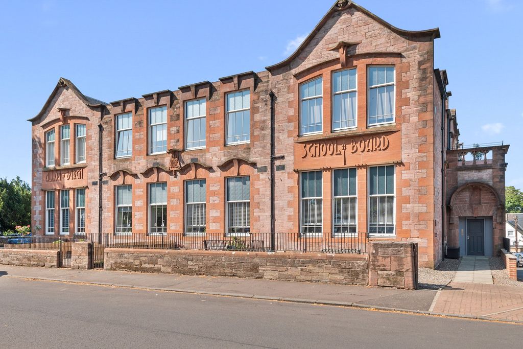 Property photo 1 of 28 5302801