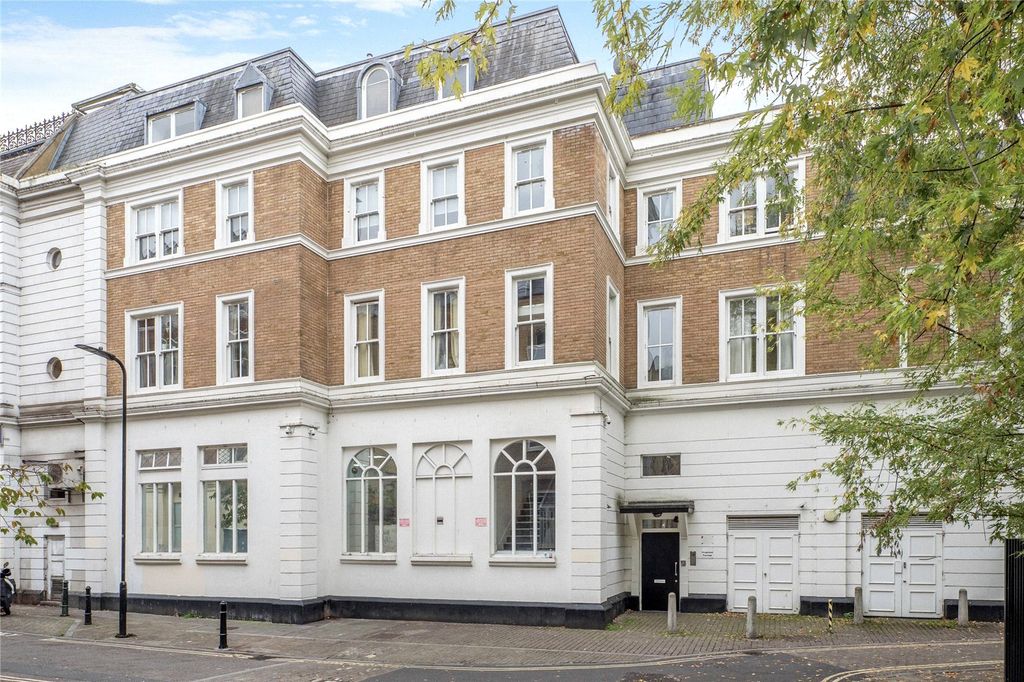 Property photo 1 of 13 Exterior