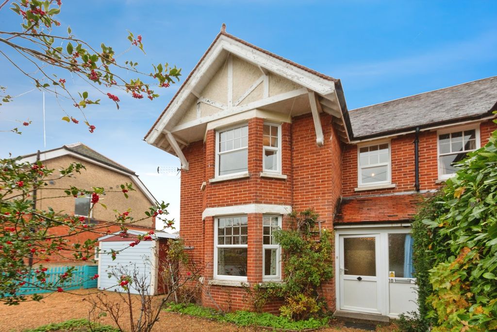 Property photo 2 of 19 Photo