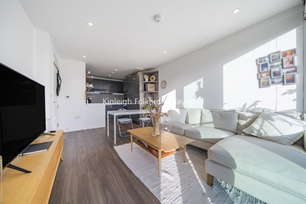Property photo 3 of 7 Ea483A0c-71cc-4137-B