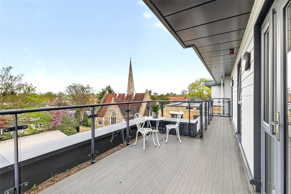 Property photo 3 of 38 Picture No. 22