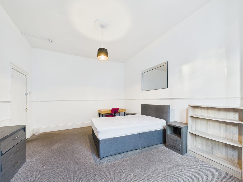 Property photo 3 of 13 Cam02089G0-Pr0615-Still002