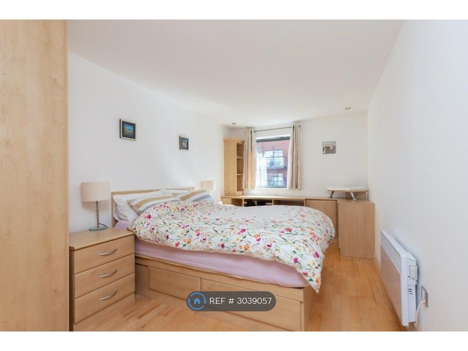 Property photo 3 of 10 Bedroom