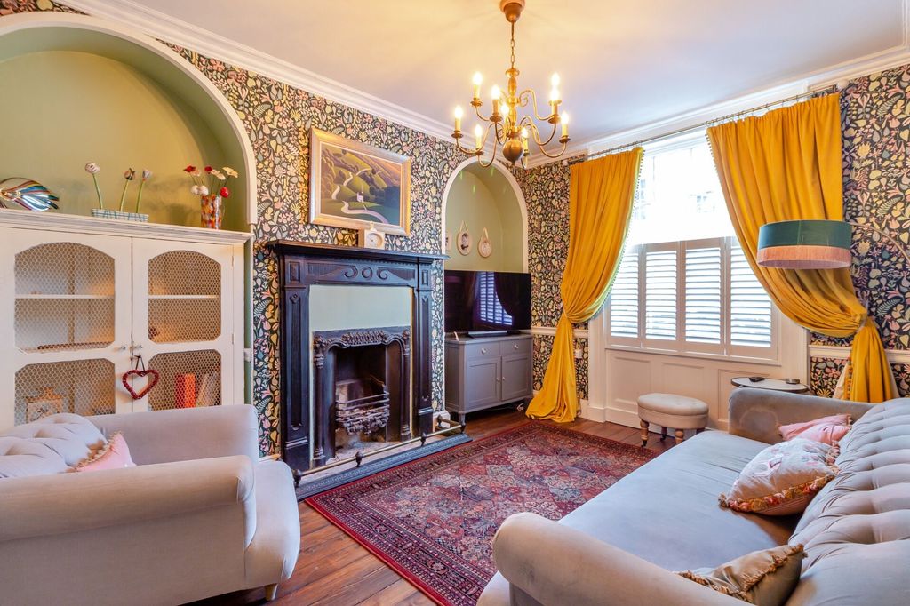 Additional image 6 of 4 bed terraced house for saleSt. James Street, Monmouth NP25