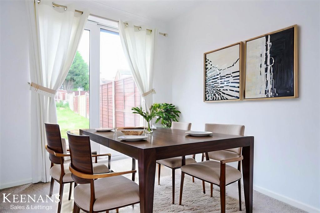 Property photo 3 of 42 Svopi5Bmc0Whtx-Vzguzma - Dining Room - Modern - 1.