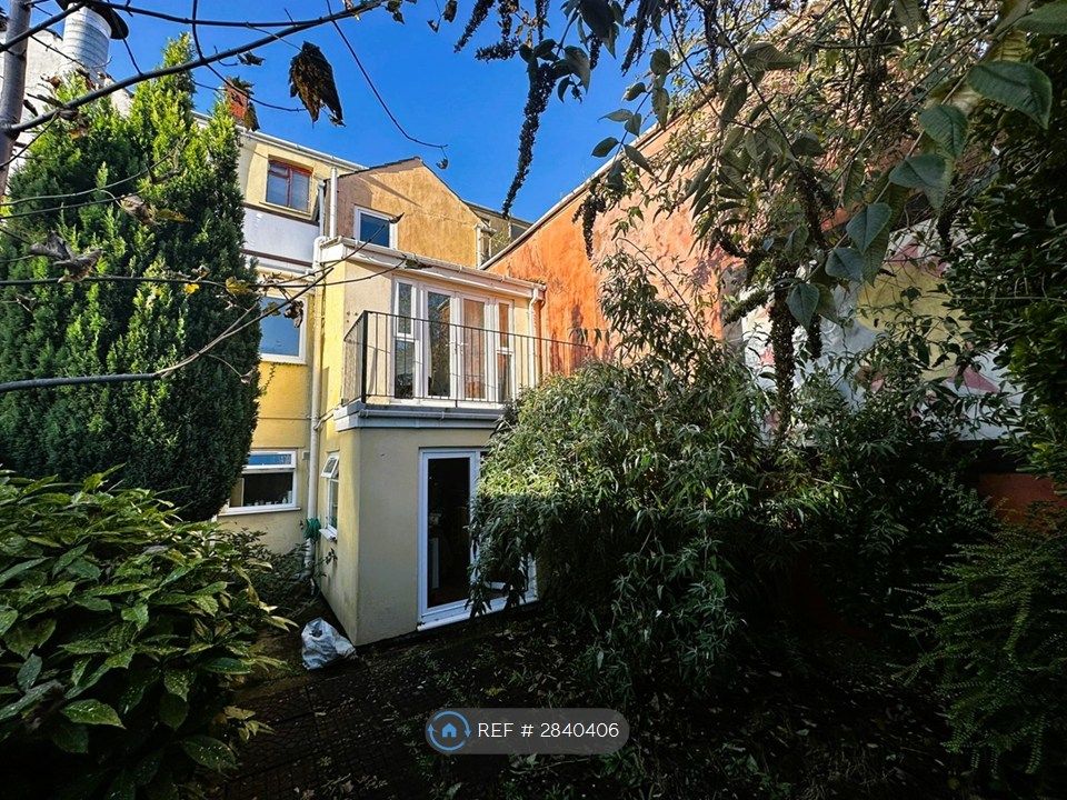 Property photo 2 of 24
