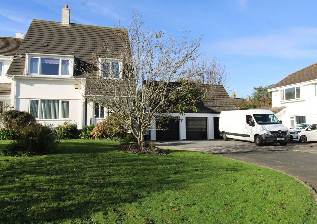 Property photo 1 of 27