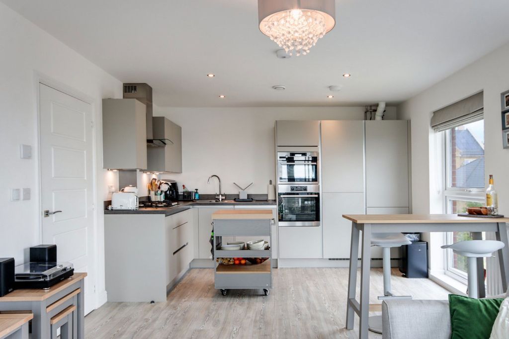 Property photo 3 of 8