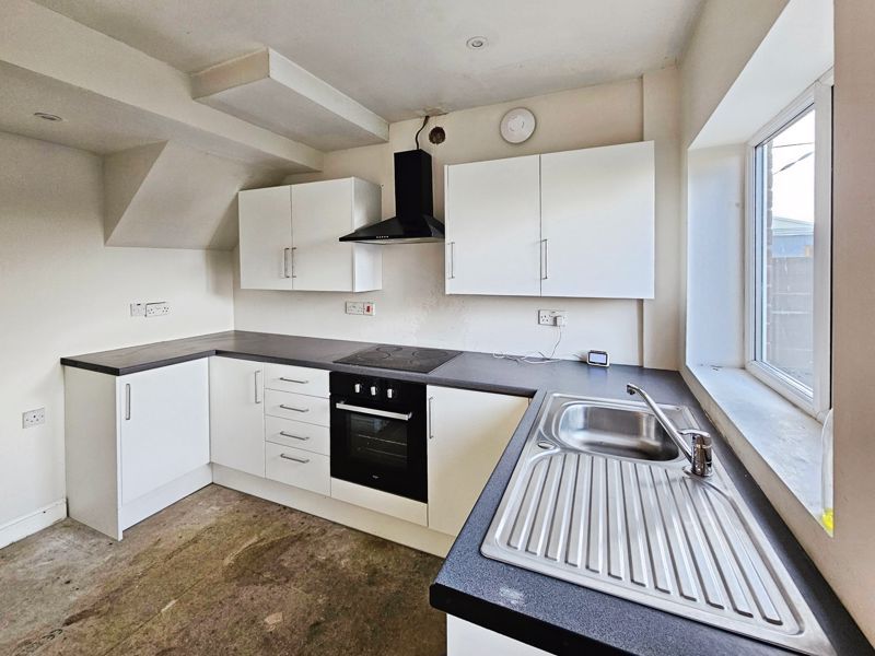 Property photo 3 of 8 Photo 7