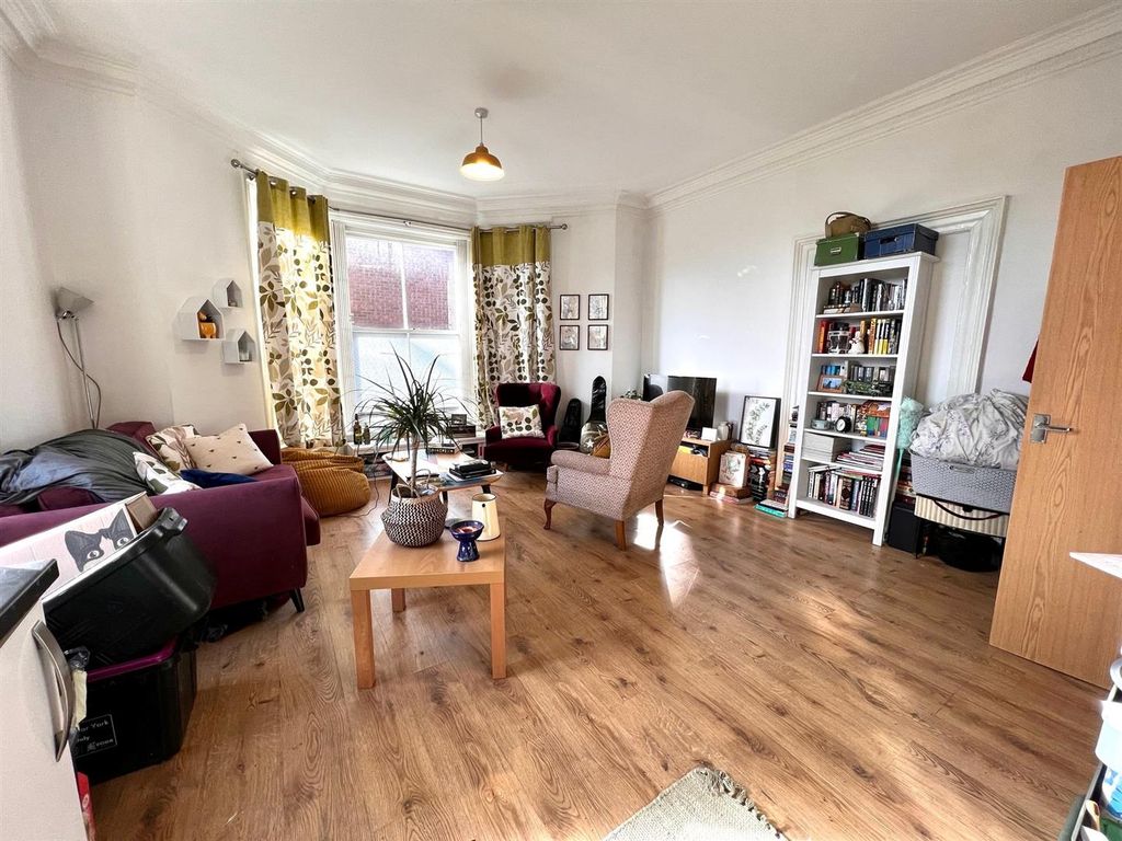 Property photo 3 of 8 8.Jpg