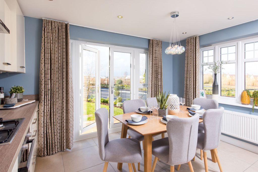 Property photo 3 of 10 Brentford Dining Area