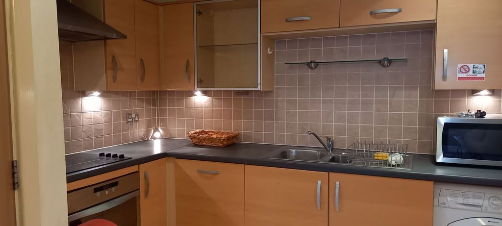 Property photo 1 of 42