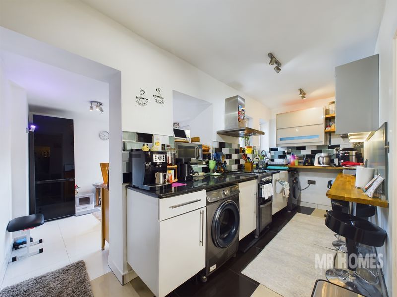 Property photo 3 of 34 Photo 9