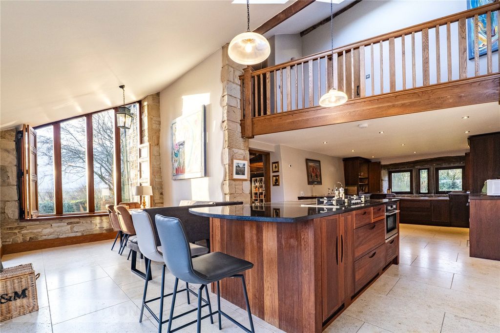 Property photo 3 of 43 Picture No. 69