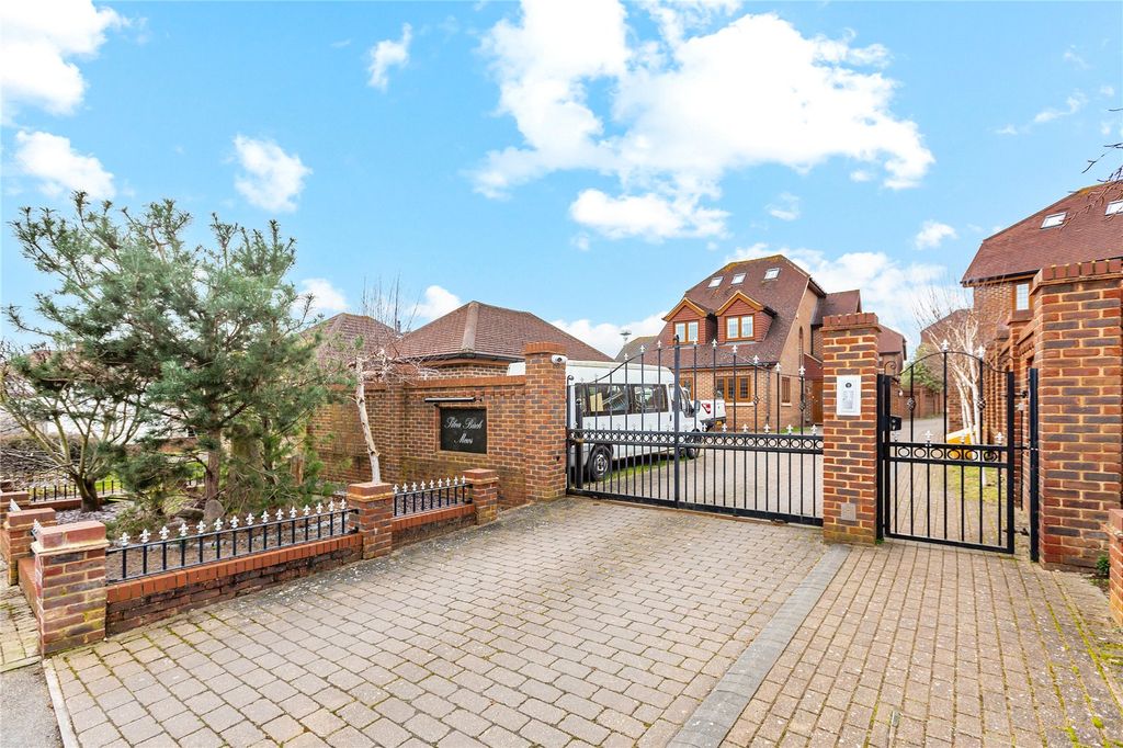 Property photo 1 of 22 Gated Access